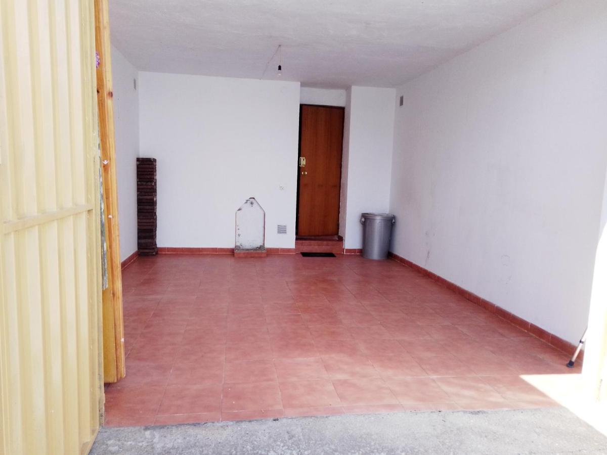 Las/Rosas Orgaz Luaran gambar